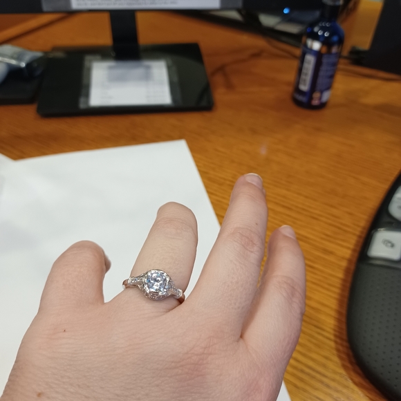 Silver fashion ring - Picture 1 of 3